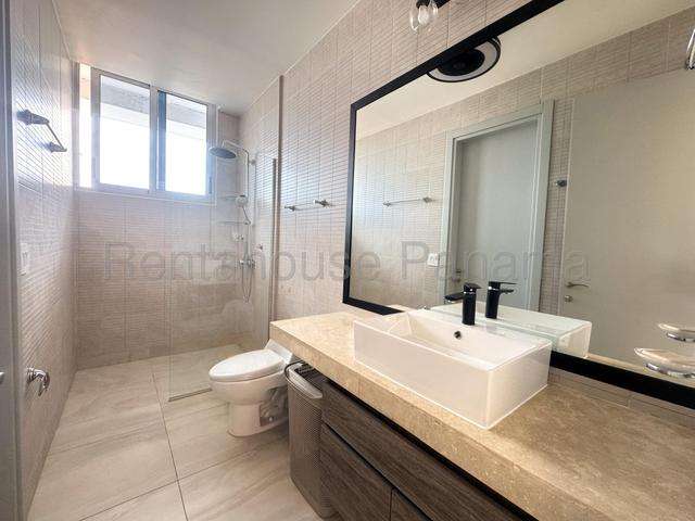 Apartamento Amoblado en Alquiler en Destiny Avenida Balboa CIG273111