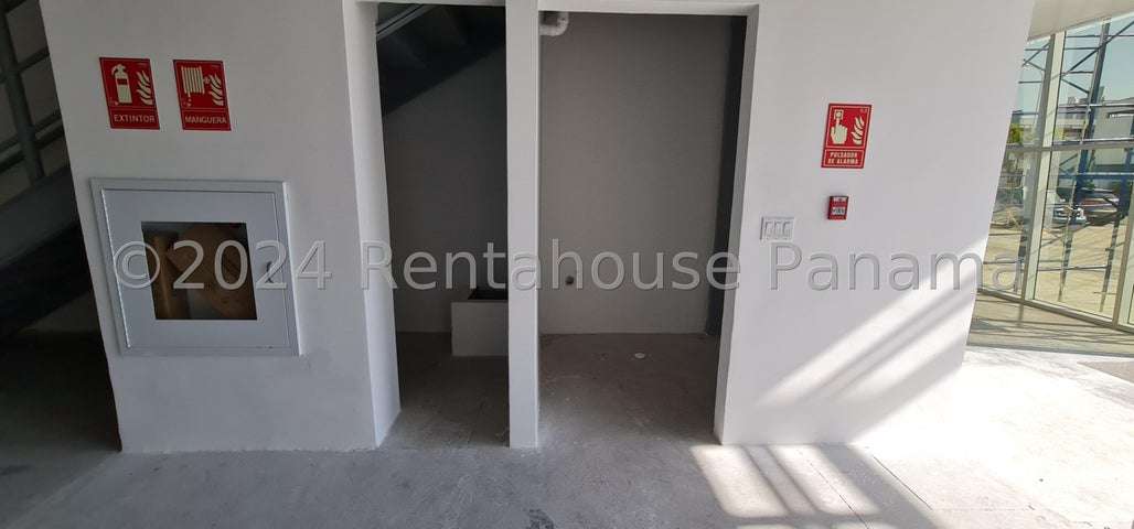Galera en Venta Parque Lefevre 25EPP379 - Imagen 8