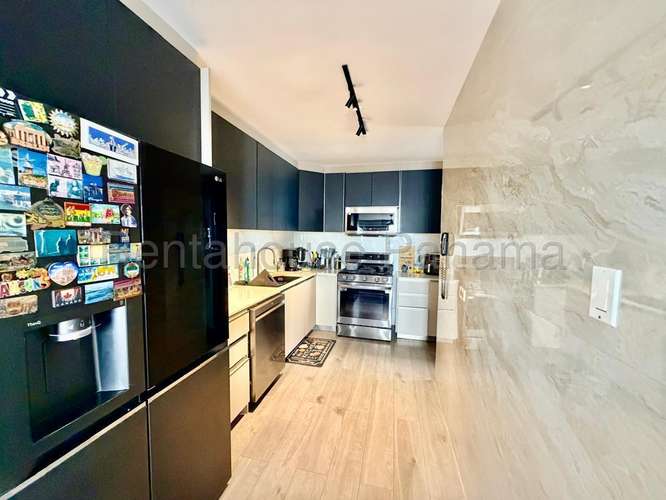Apartamento en Alquiler en Obarrio. PH PRIMAVERA. 27LDC3132