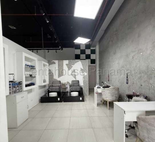 Negocio en Venta – Salón de Belleza y Sociedad Anónima GC - Imagen 2