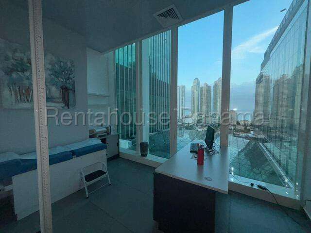 Consultorio Médico en Venta – Pacific Center, The Panama Clinic GC