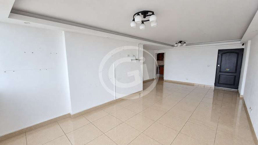 Remate Bancario: Apartamento en San Francisco Bay Torre 500 con Vista al Mar - Imagen 2