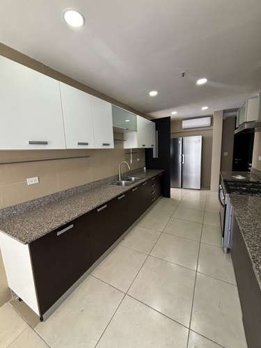 OPORTUNIDAD EN Q TOWER! 365 M² POR SOLO $3,600