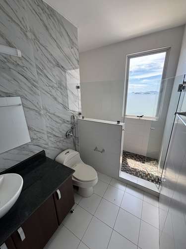 OPORTUNIDAD EN Q TOWER! 365 M² POR SOLO $3,600