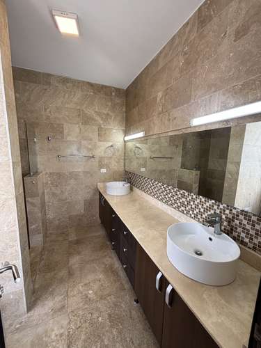 OPORTUNIDAD EN Q TOWER! 365 M² POR SOLO $3,600