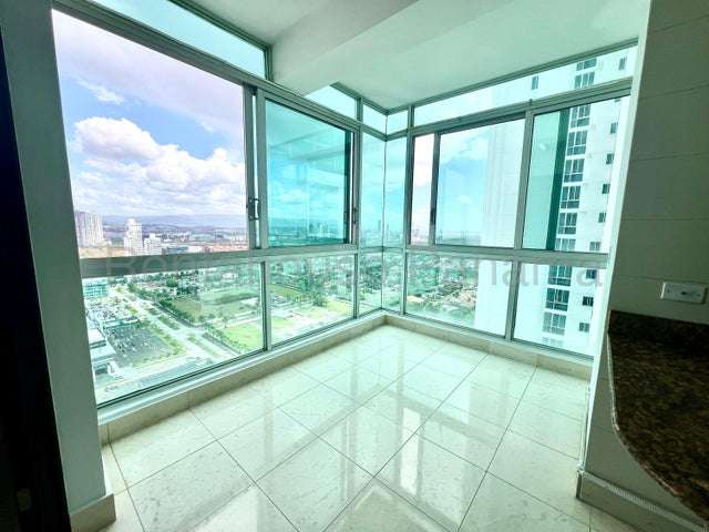 Venta de apartamento dúplex en Ocean Two, Costa del Este IH27-3092