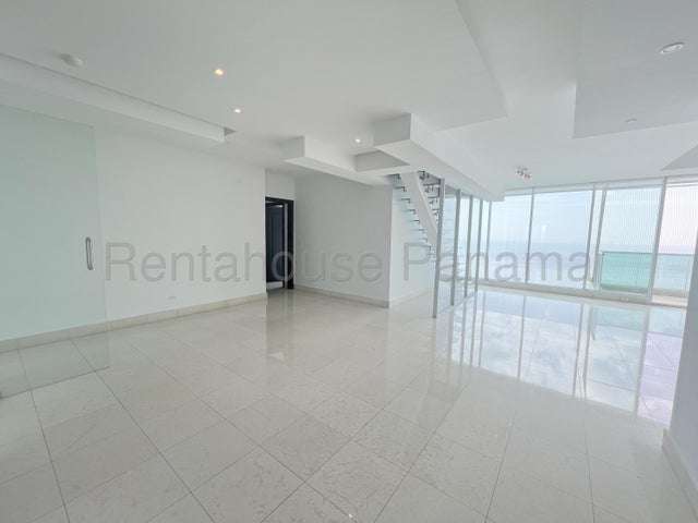 Venta de apartamento dúplex en Ocean Two, Costa del Este IH27-3092