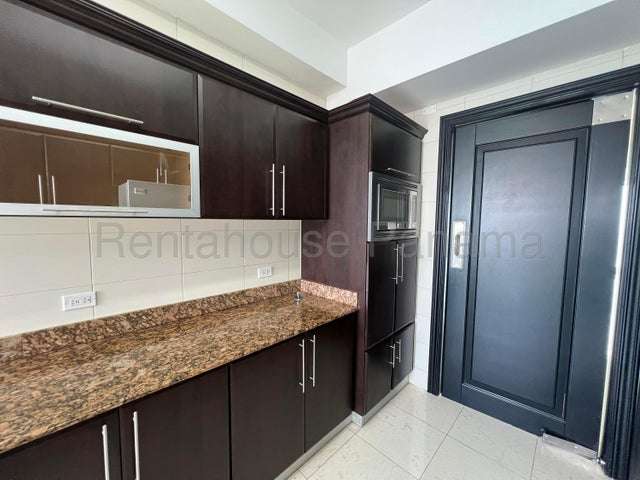 Venta de apartamento dúplex en Ocean Two, Costa del Este IH27-3092