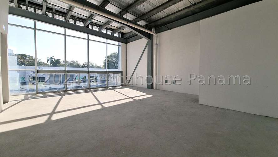 Galera en Venta Parque Lefevre 24EPP6054 - Imagen 9