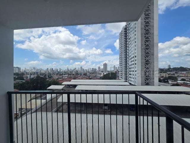 Alquiler de Apartamento en Parque Lefevre, PH  Lefevre 75 27LGG3115