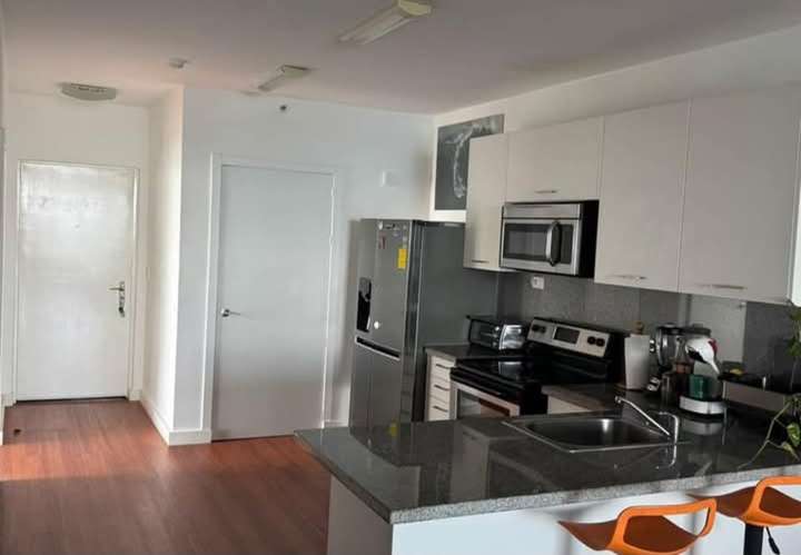 Alquiler de apartamento Amoblado PH whit Tower a. Balboa 
