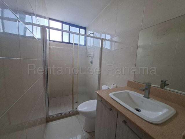 Alquiler de Apartamento Amoblado en Bella Vista, PH Balboa Bay 27LGG3086