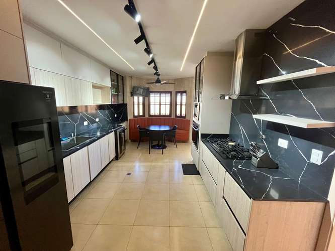 Se Alquila Amoblada moderna casa en Res. El Doral - Costa Sur - Juan Díaz. - Imagen 8