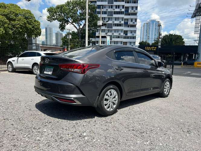 Hyundai Accent - Imagen 4