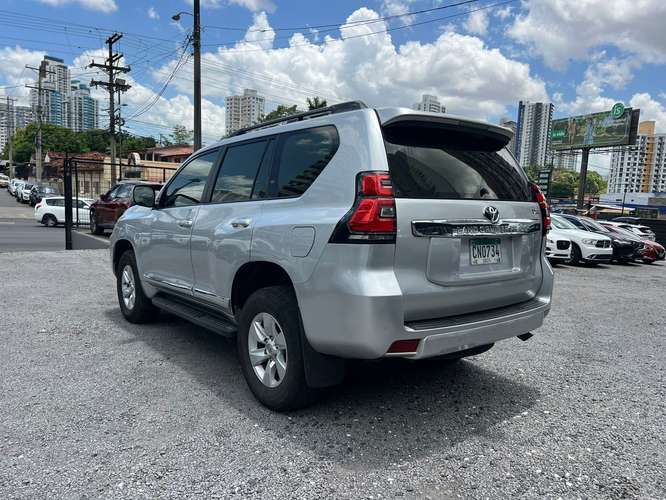 Toyota Prado - Imagen 4