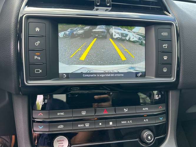 Jaguar F-Pace - Imagen 11