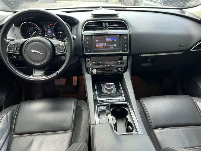 Jaguar F-Pace - Imagen 6