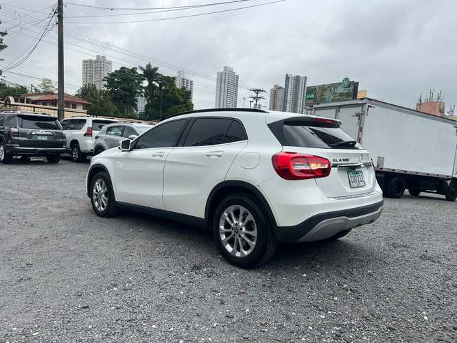Mercedes-Benz  GLA 180 - Imagen 4