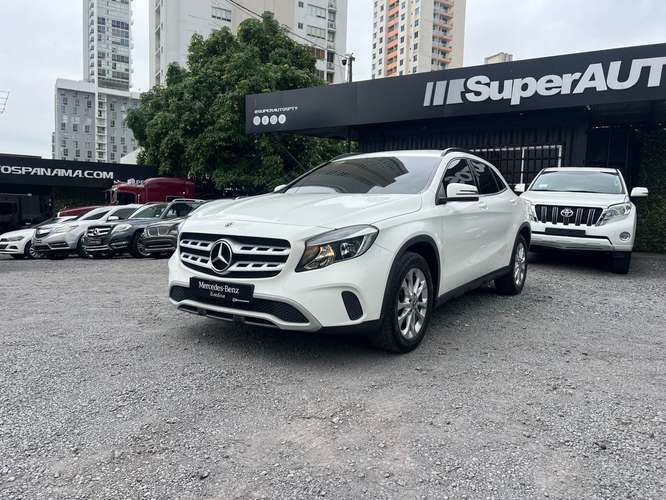 Mercedes-Benz  GLA 180 - Imagen 3