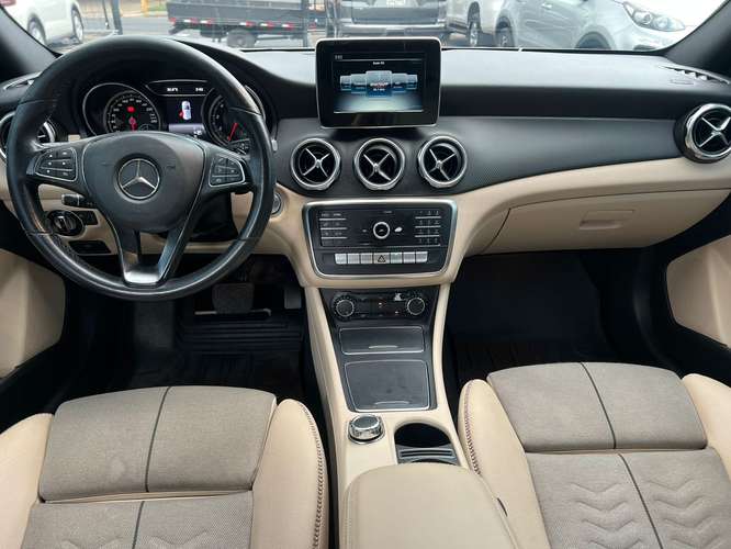 Mercedes-Benz  GLA 180 - Imagen 6