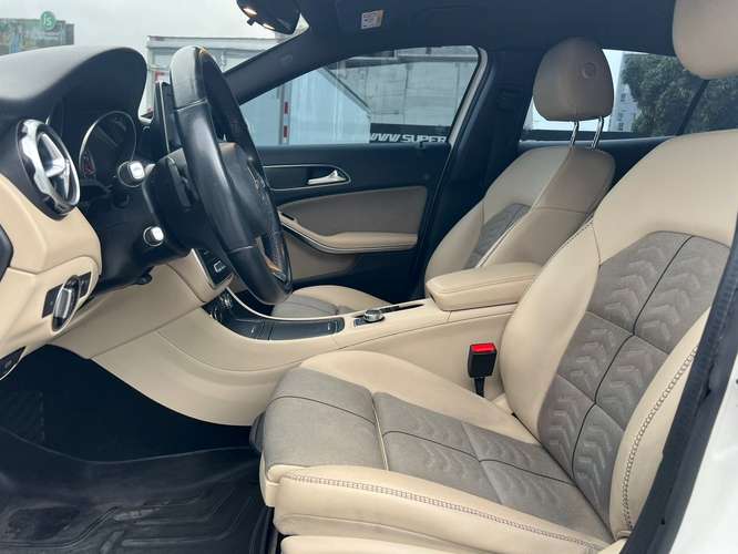 Mercedes-Benz  GLA 180 - Imagen 8