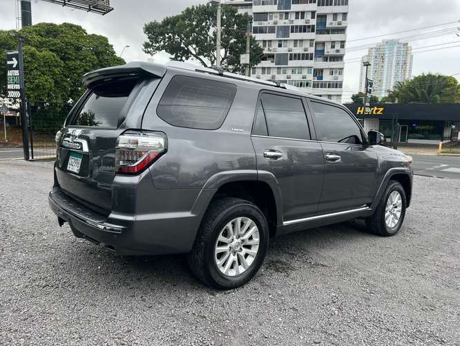 Totota 4 Runner