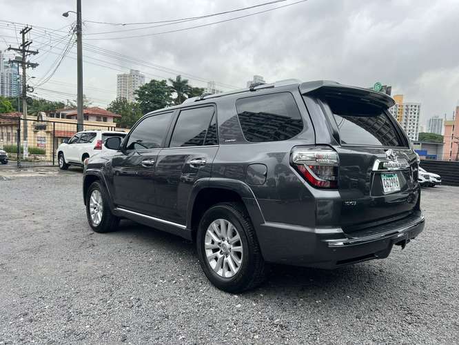 Totota 4 Runner