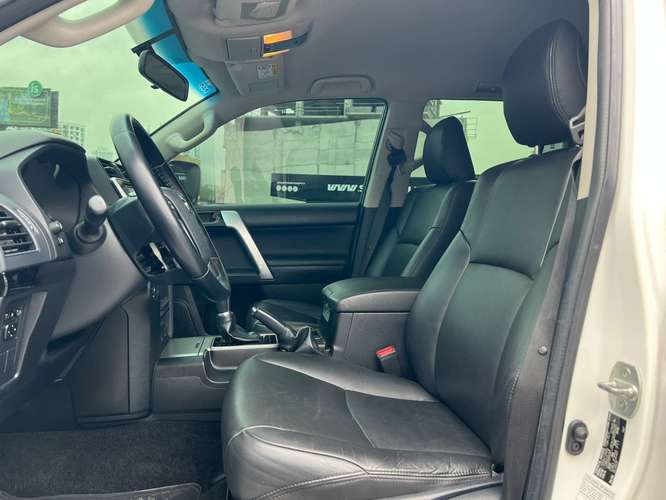 Toyota Land Cruiser Prado - Imagen 8