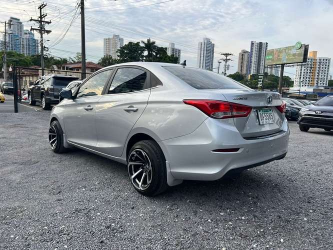 Changan Alsvin - Imagen 5