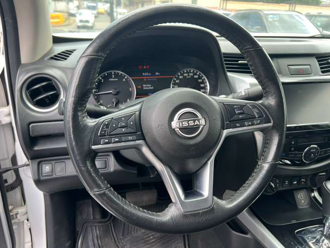 Nissan Frontier LE - Imagen 13
