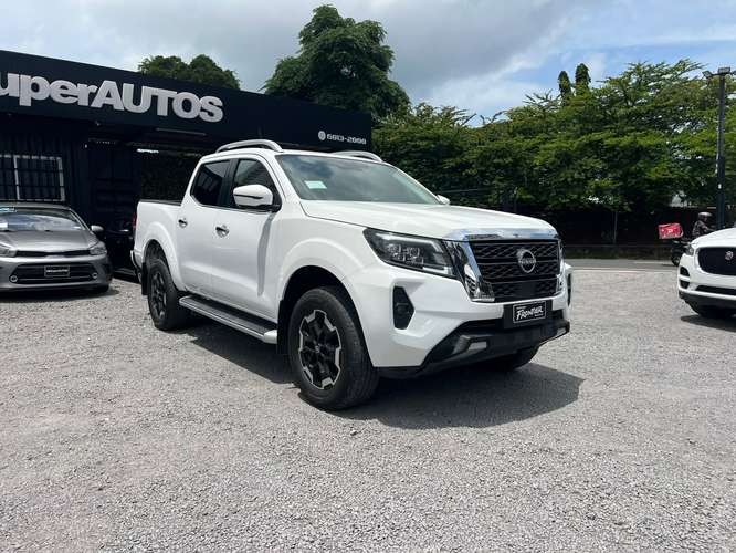 Nissan Frontier LE - Imagen 2