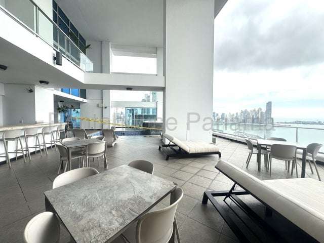 Alquiler de apartamento amoblado en Destiy, Avenida Balboa IH27-3111