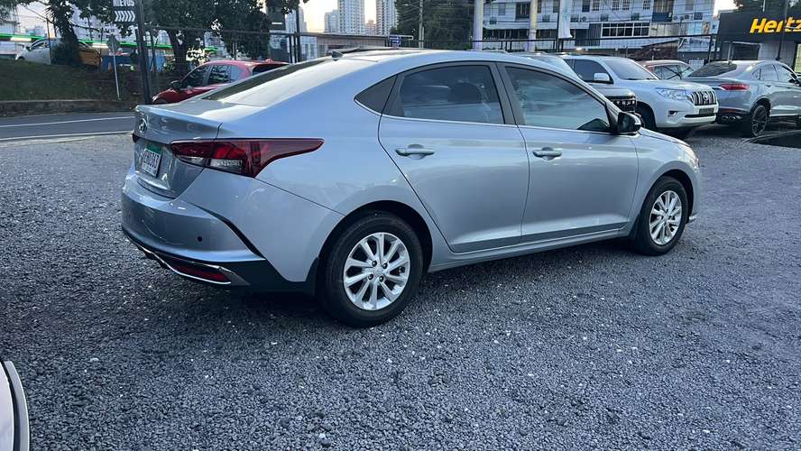 HYUNDAI ACCENT ACEPTAMOS TRADE IN  - Imagen 5