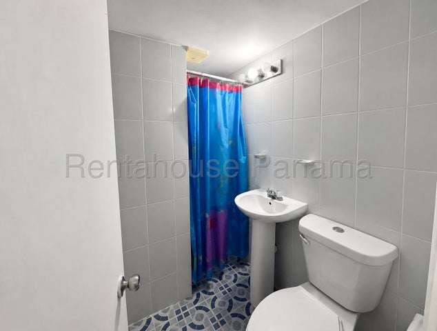 Venta de Edificio en Clayton, Calle Guanábano  MMC-27-3130