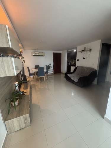 Se Alquila Apartamento amoblado en Via España cerca de la 12 de Octubre