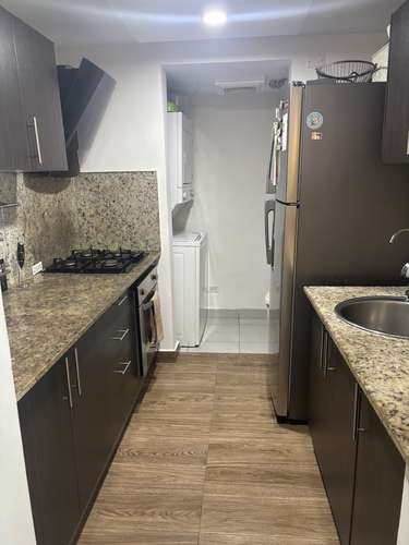 Se Alquila Apartamento amoblado en Via España cerca de la 12 de Octubre