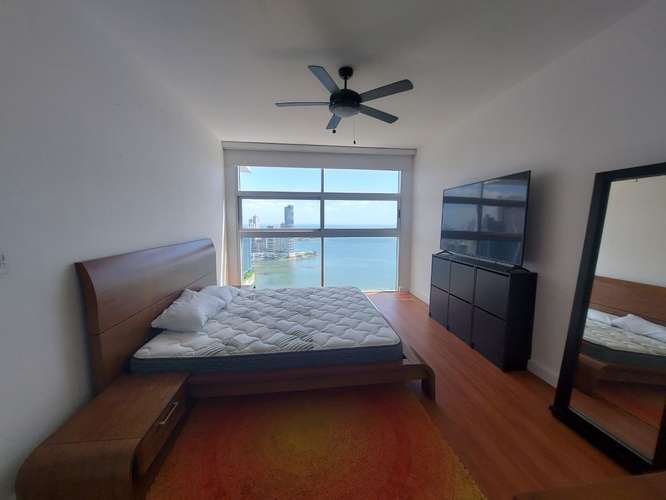 ALQUILER AMOBLADO, AVENIDA BALBOA, PISO ALTO / 2 RECÁMARAS 
