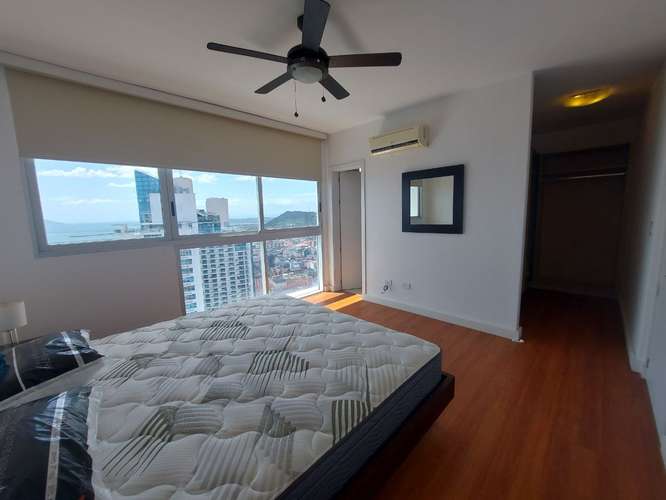 ALQUILER AMOBLADO, AVENIDA BALBOA, PISO ALTO / 2 RECÁMARAS 
