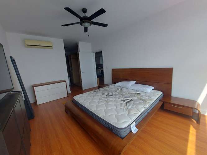 ALQUILER AMOBLADO, AVENIDA BALBOA, PISO ALTO / 2 RECÁMARAS 