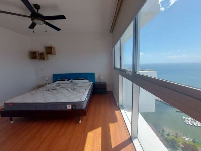 ALQUILER AMOBLADO, AVENIDA BALBOA, PISO ALTO / 2 RECÁMARAS 