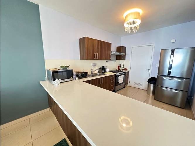 Apartamento amoblado en Oasis Punta Pacífica con vista y balcón - Imagen 3