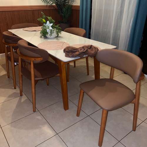 Comedor de mármol cafe 