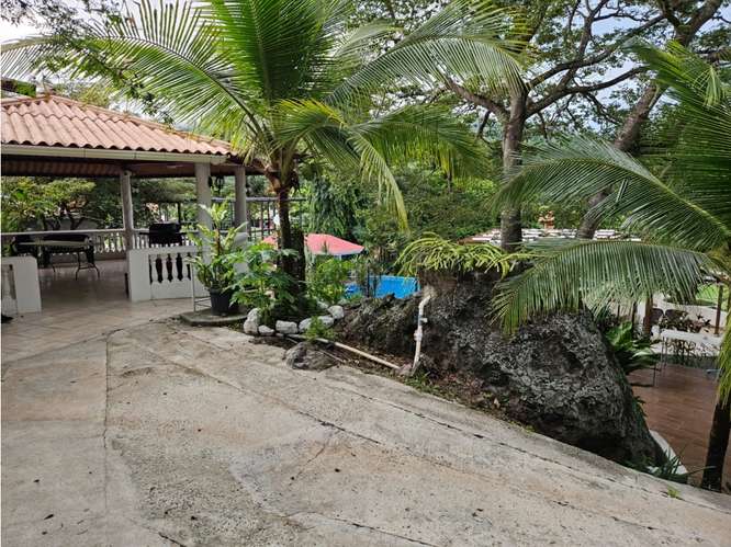 FINCA EN VENTA CON TRES CASAS Y CASA CLUB EN EL ESPAVE - Imagen 5