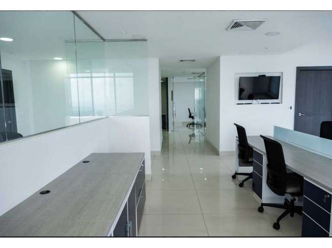 ALQUILER DE OFICINA PH BICSA AVENIDABALBOA. - Imagen 3
