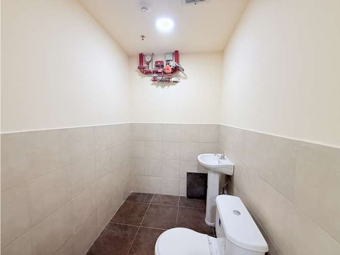 Venta de Oficina Comercial Market Plaza Costa Verde La Chorrera 8% ROI