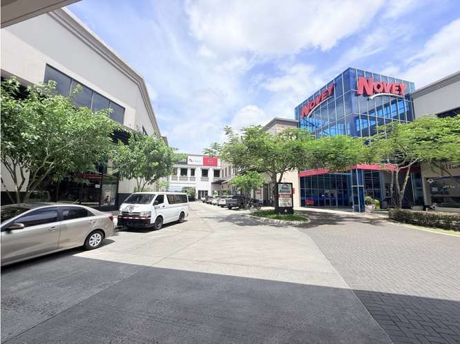 Venta de Oficina Comercial Market Plaza Costa Verde La Chorrera 8% ROI