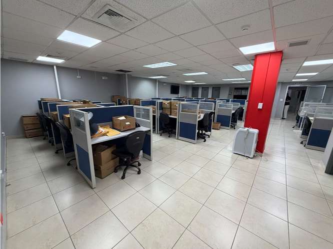 SE ALQUILA OFICINA BELLA VISTA VALLARINO 338M 8 BAÑOS 116 CUBICULOS - Imagen 7
