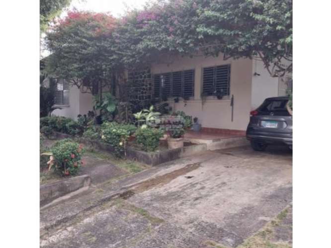 SE VENDE CASA COMERCIAL 1338 M2 EN VILLA ZAITA CON TERRAZA