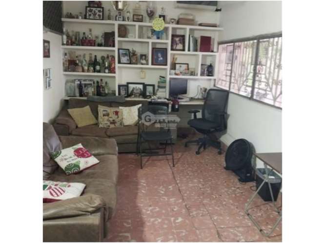 SE VENDE CASA COMERCIAL 1338 M2 EN VILLA ZAITA CON TERRAZA