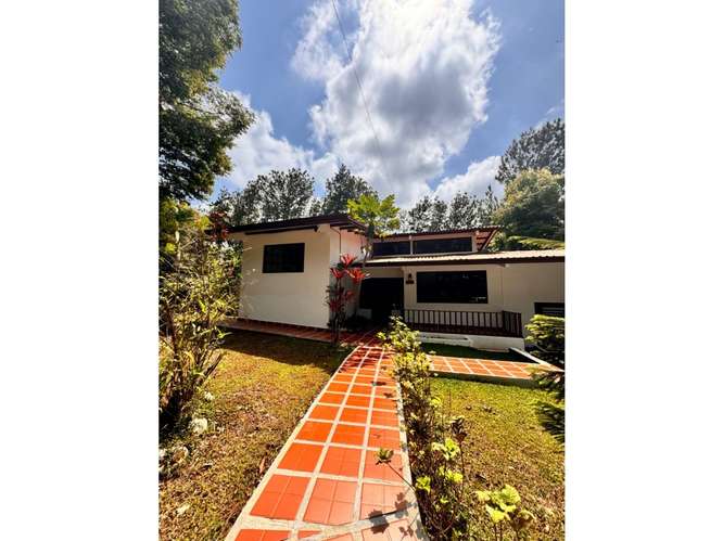 CERRO AZUL / EL VIGIA / 1700 M2 / AMOBLADO / LINEA BLANCA / CASCADA - Imagen 3